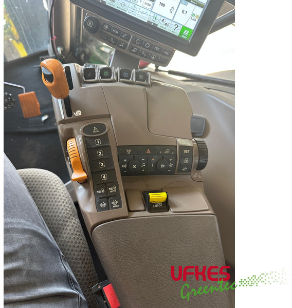 Trator John Deere 6215 R: foto 11