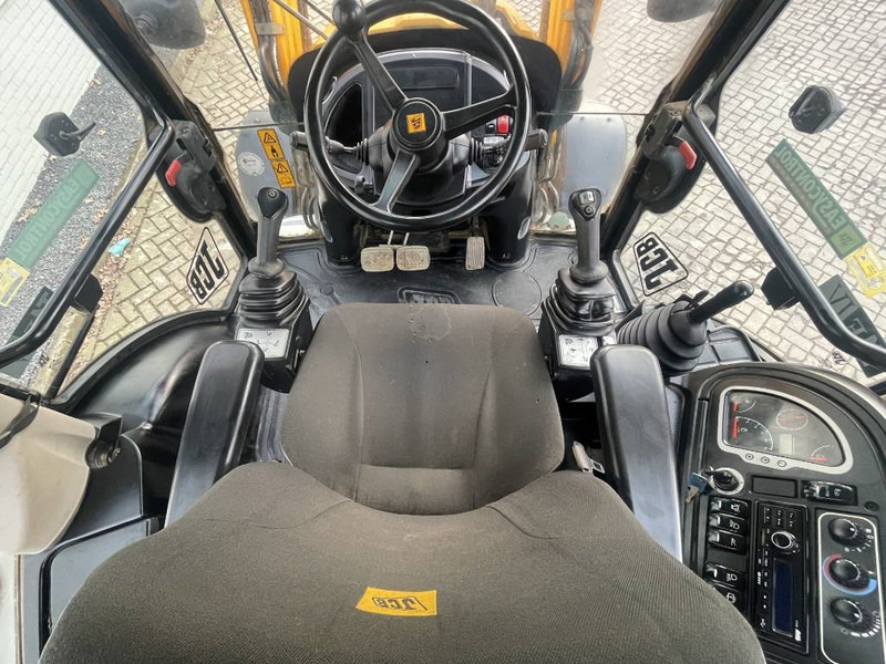 Retroescavadeira JCB 3 CX: foto 13