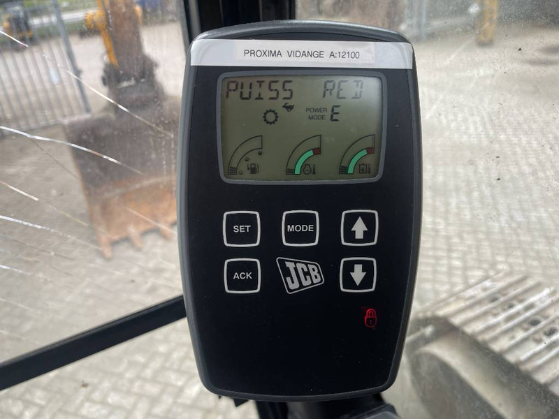 Escavadora de rastos JCB JS 220 N LC 2012 CE: foto 14