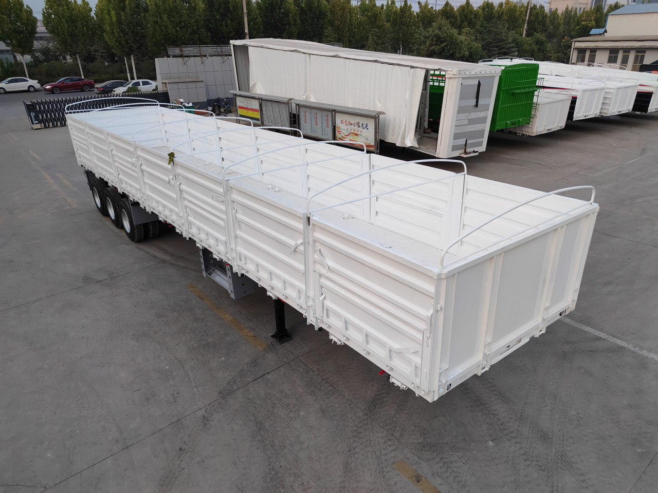 SUNSKY 13M dropside semi trailer - Semi-reboque plataforma/ Caixa aberta: foto 1 SUNSKY 13M dropside semi trailer - Semi-reboque plataforma/ Caixa aberta: foto 1