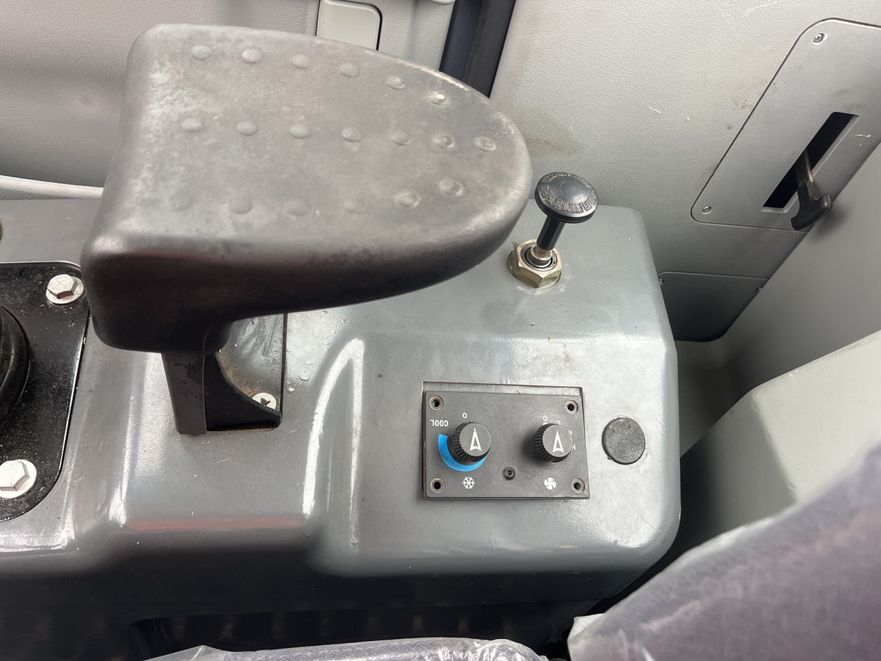 XCMG LW600FN 2016 shovel bucket hydraulic loader 6ton wheel price - Carregadeira de rodas: foto 3 XCMG LW600FN 2016 shovel bucket hydraulic loader 6ton wheel price - Carregadeira de rodas: foto 3