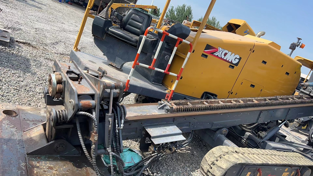 XCMG Manufacturer Second Hand Mini Horizontal Directional Drilling Machine XZ200 HDD Drilling Rig Price - Máquina de perfuração direcional: foto 3 XCMG Manufacturer Second Hand Mini Horizontal Directional Drilling Machine XZ200 HDD Drilling Rig Price - Máquina de perfuração direcional: foto 3