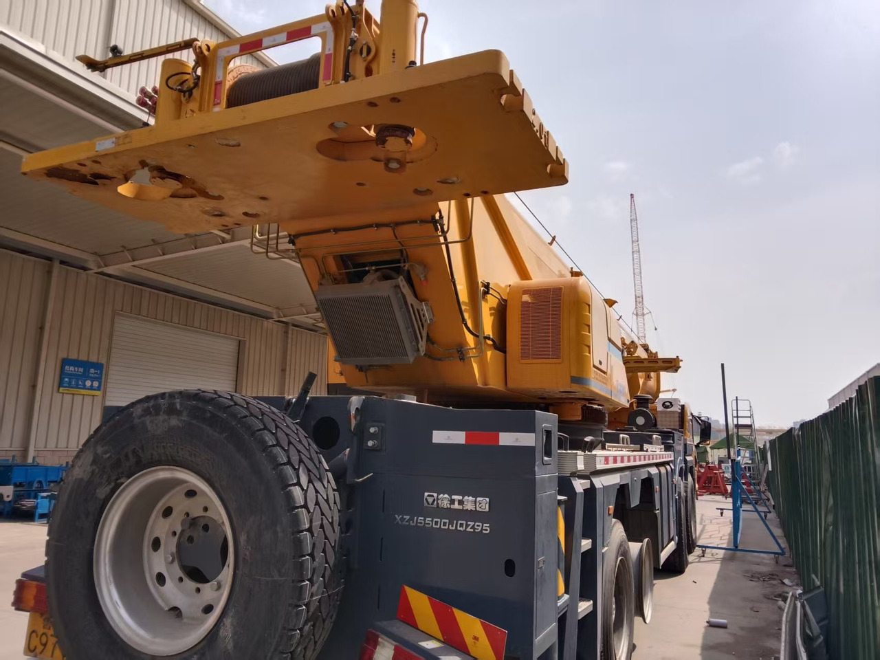XCMG Official 95 Ton Used boom Truck Crane XCT95L7 Mobile Crane Machine - Guindaste móvel: foto 4 XCMG Official 95 Ton Used boom Truck Crane XCT95L7 Mobile Crane Machine - Guindaste móvel: foto 4