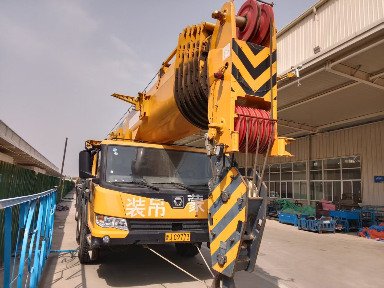 XCMG Official 95 Ton Used boom Truck Crane XCT95L7 Mobile Crane Machine - Guindaste móvel: foto 2 XCMG Official 95 Ton Used boom Truck Crane XCT95L7 Mobile Crane Machine - Guindaste móvel: foto 2