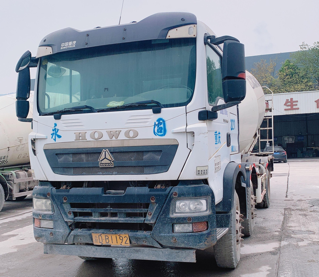 XCMG Official G4806E HOWO Cement Concrete Mixer Used 12 Cubic Meters Concrete Mixer Cement Truck - Caminhão betoneira: foto 3 XCMG Official G4806E HOWO Cement Concrete Mixer Used 12 Cubic Meters Concrete Mixer Cement Truck - Caminhão betoneira: foto 3