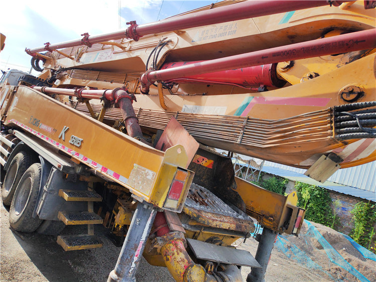XCMG Official Hb60K 2016 Year Used 56m Truck-Mounted Concrete Pump Truck for Sale - Autobomba de betão: foto 4 XCMG Official Hb60K 2016 Year Used 56m Truck-Mounted Concrete Pump Truck for Sale - Autobomba de betão: foto 4