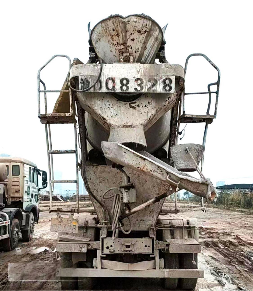 XCMG Official Second Hand Concrete Mixer Trucks G4804B Cheap Cement Mixers For Sale - Caminhão betoneira: foto 4 XCMG Official Second Hand Concrete Mixer Trucks G4804B Cheap Cement Mixers For Sale - Caminhão betoneira: foto 4
