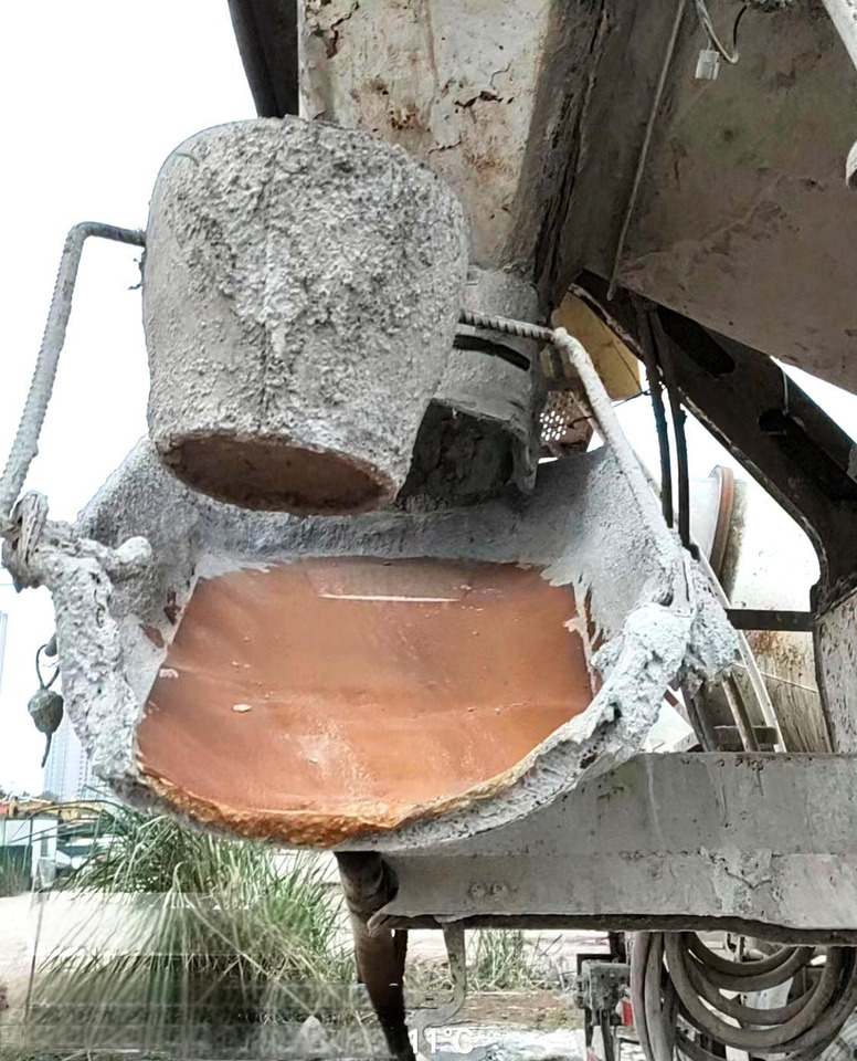 XCMG Official Second Hand Concrete Mixer Trucks G4804B Cheap Cement Mixers For Sale - Caminhão betoneira: foto 5 XCMG Official Second Hand Concrete Mixer Trucks G4804B Cheap Cement Mixers For Sale - Caminhão betoneira: foto 5