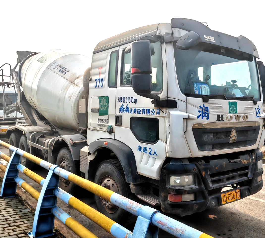 XCMG Official Second Hand G4804B Truck Mounted Concrete Mixer Truck 12m³ Cement Mixer Sale - Caminhão betoneira: foto 3 XCMG Official Second Hand G4804B Truck Mounted Concrete Mixer Truck 12m³ Cement Mixer Sale - Caminhão betoneira: foto 3