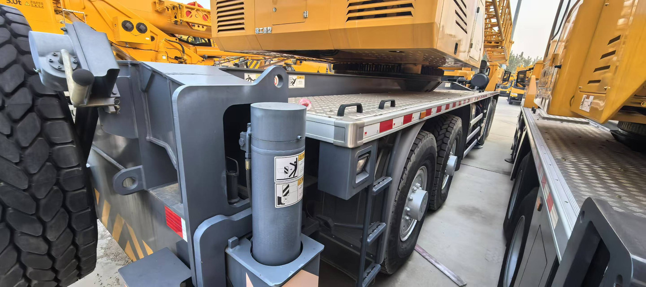 Guindaste móvel XCMG Official Second Hand Hydraulic Truck Crane QY75K 75ton Mobile Crane For Sale: foto 7