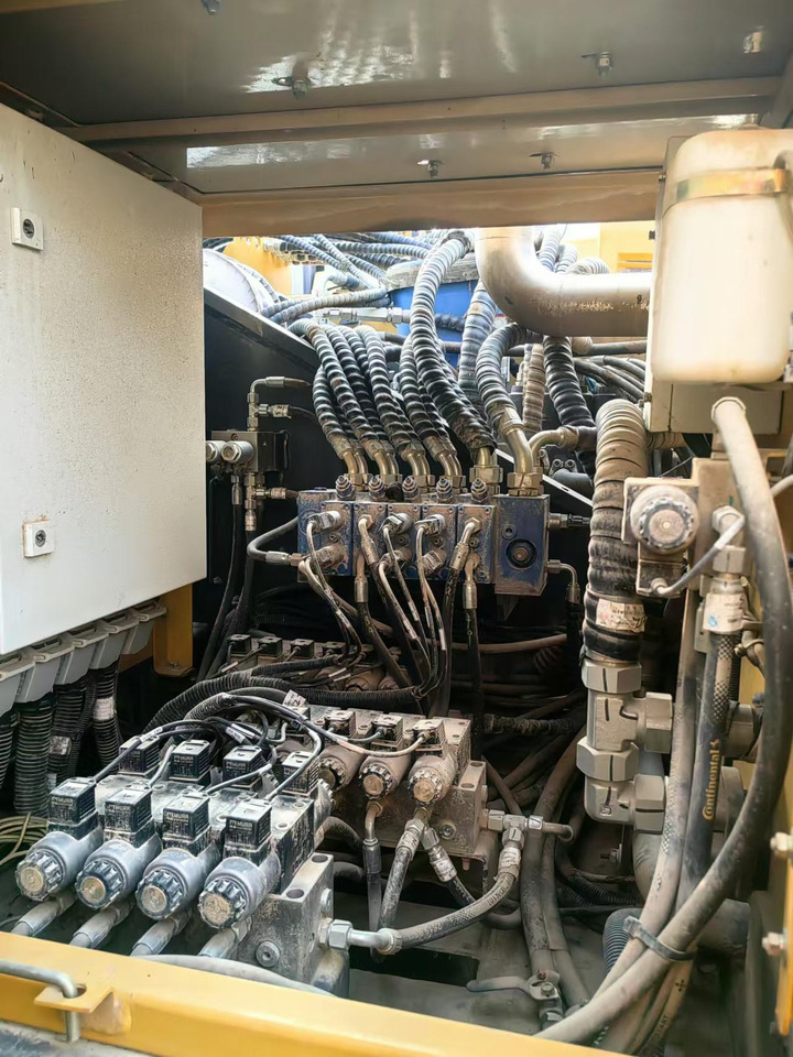 XCMG Official Second Hand Rotary Drill Machine XR160E Small Crawler Drill Rig Hot Sale - Máquina de perfuração: foto 5 XCMG Official Second Hand Rotary Drill Machine XR160E Small Crawler Drill Rig Hot Sale - Máquina de perfuração: foto 5