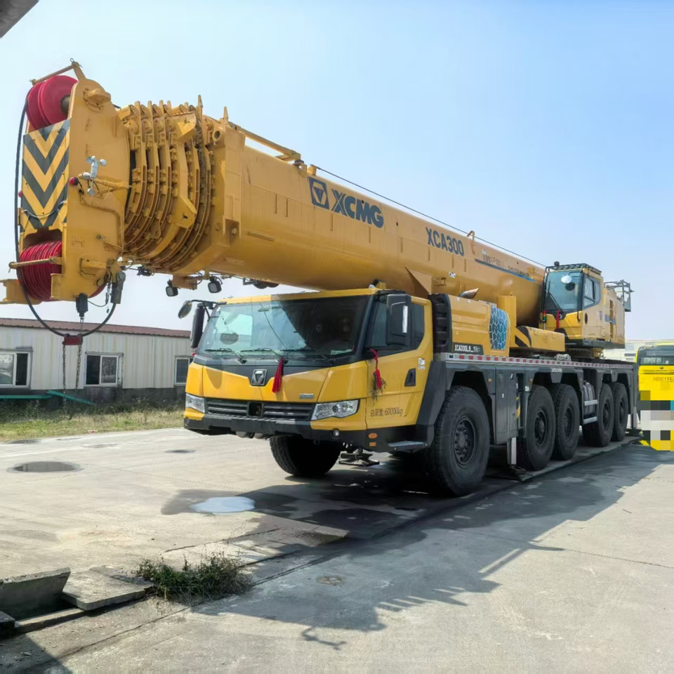 XCMG Official Second Hand Truck Mounted Crane XCA300L8_1 300 ton Mobile Crane Price - Grua todo o terreno: foto 4 XCMG Official Second Hand Truck Mounted Crane XCA300L8_1 300 ton Mobile Crane Price - Grua todo o terreno: foto 4