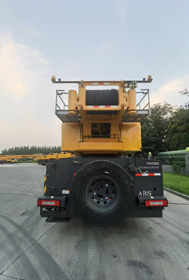 XCMG Official Used 200ton Truck Lifting Crane XCA200L8 Hydraulic Mobile Crane Price List - Grua todo o terreno: foto 3 XCMG Official Used 200ton Truck Lifting Crane XCA200L8 Hydraulic Mobile Crane Price List - Grua todo o terreno: foto 3