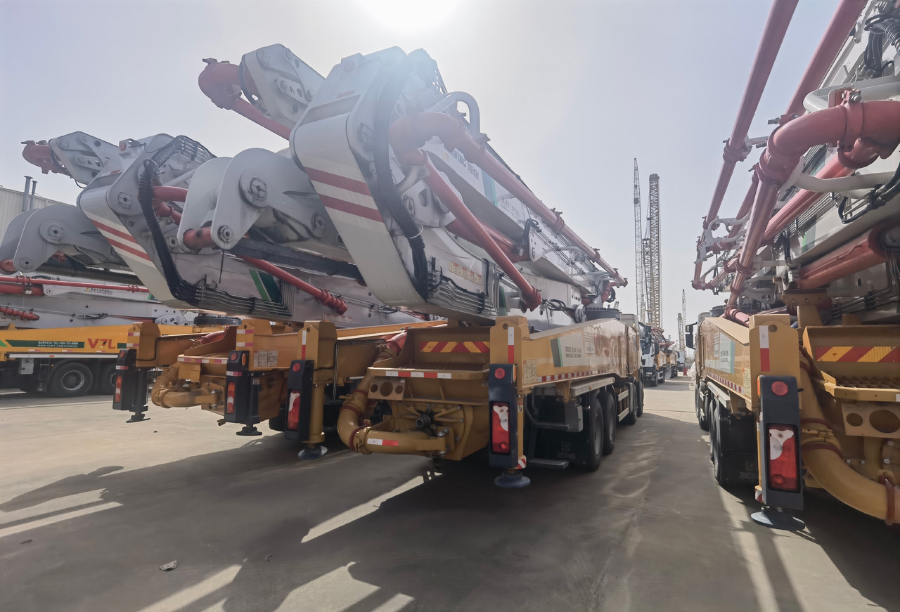 XCMG Official Used Diesel Concrete Pump 62m HB62V Truck-mounted Concrete Pump Hot Sale - Autobomba de betão: foto 4 XCMG Official Used Diesel Concrete Pump 62m HB62V Truck-mounted Concrete Pump Hot Sale - Autobomba de betão: foto 4