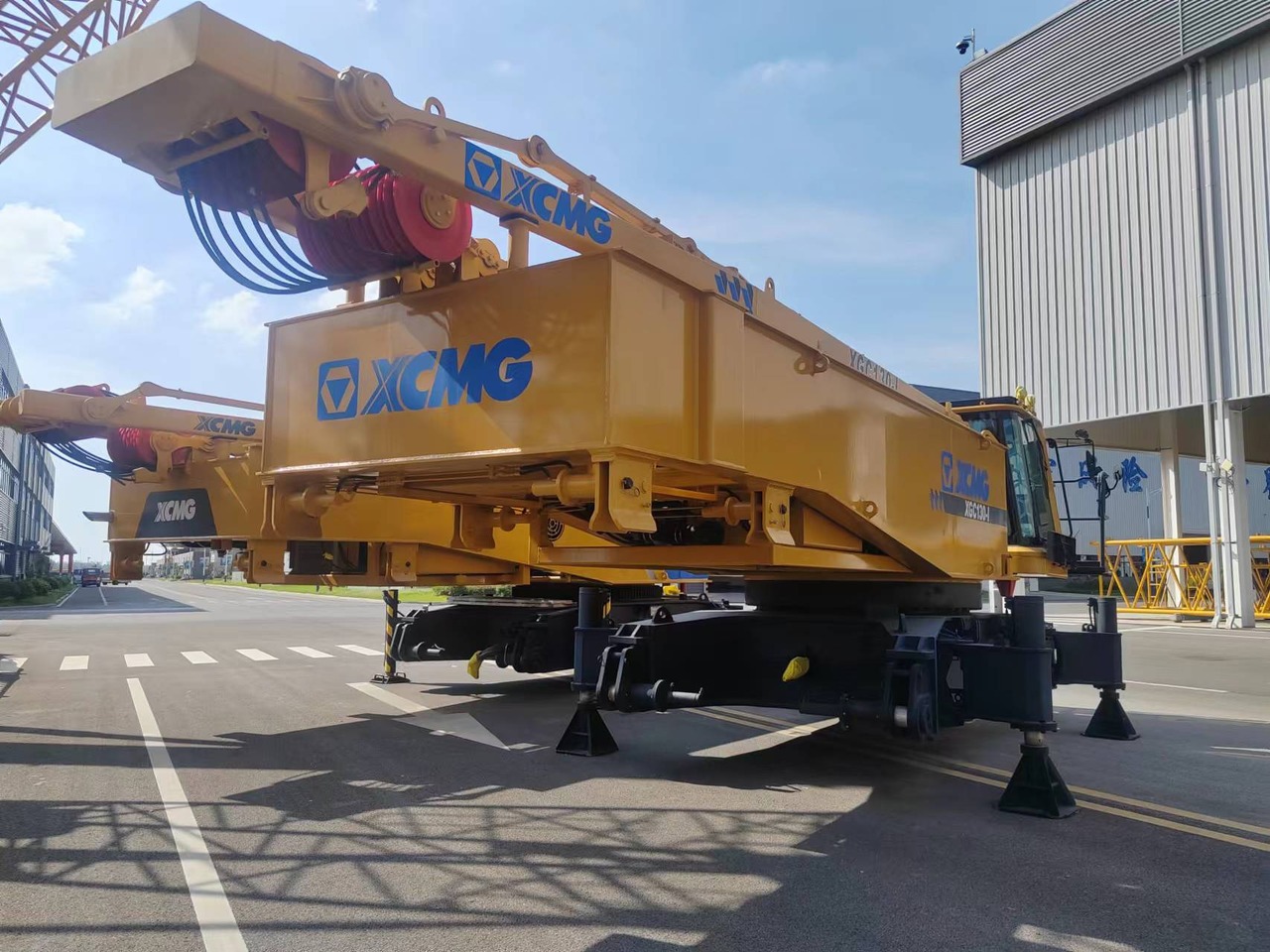 XCMG Official Used Mobile Crawler Crane XGC130-I 130 Ton Hydraulic Diesel Crane Hot Sale - Guindaste sobre esteiras: foto 4 XCMG Official Used Mobile Crawler Crane XGC130-I 130 Ton Hydraulic Diesel Crane Hot Sale - Guindaste sobre esteiras: foto 4