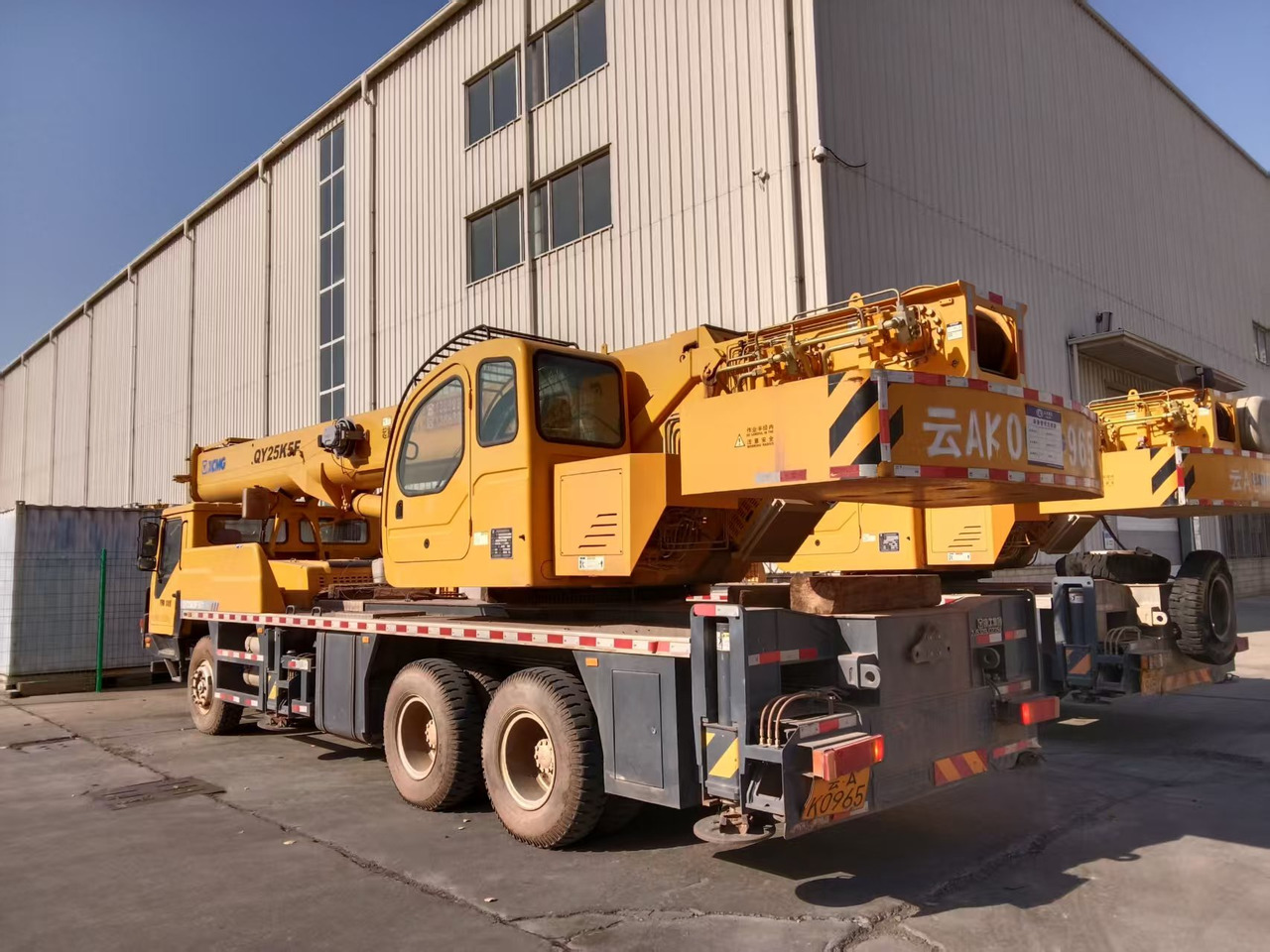 XCMG Official Used Pickup Truck Crane 25 Ton Small Mobile Crane Truck Hot Sale - Guindaste móvel: foto 4 XCMG Official Used Pickup Truck Crane 25 Ton Small Mobile Crane Truck Hot Sale - Guindaste móvel: foto 4