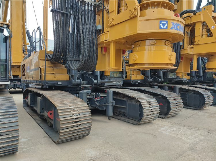 XCMG Official Xe400e Second Hand Hydraulic Rotary Piling Rig Used Rotary Table Drilling Rig - Bate estaca: foto 2 XCMG Official Xe400e Second Hand Hydraulic Rotary Piling Rig Used Rotary Table Drilling Rig - Bate estaca: foto 2