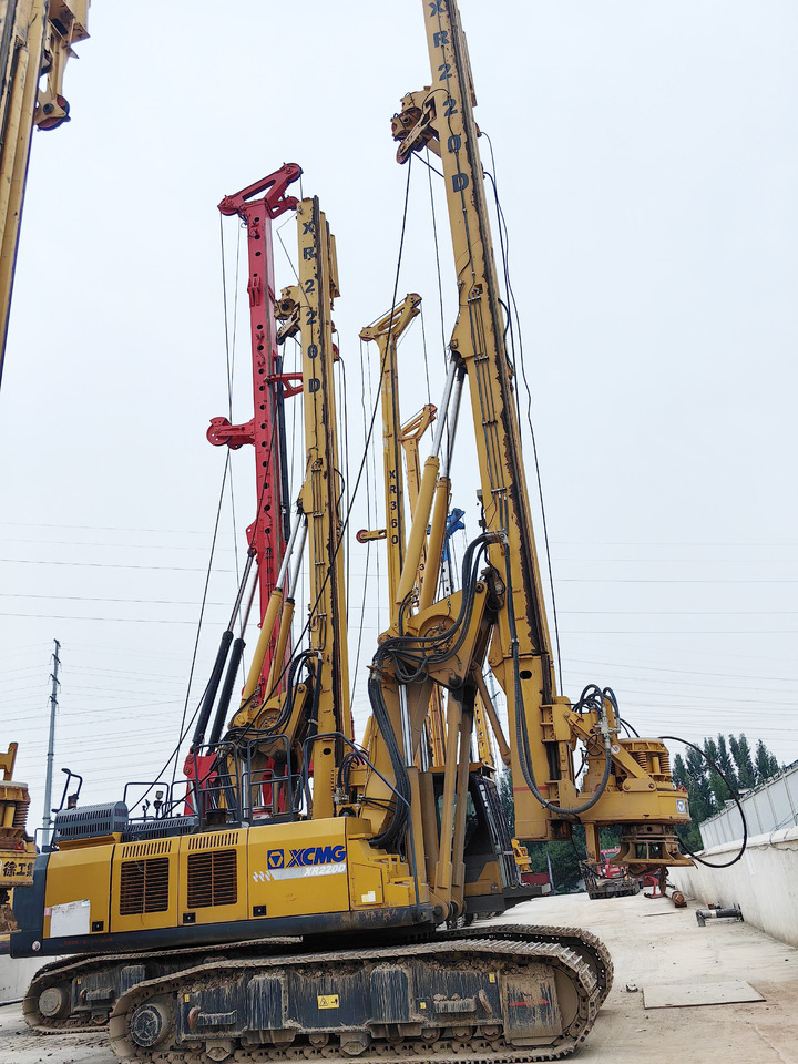 XCMG Offiical Used Rotary Drilling Rigs Drilling Machine XR220D Pile Drilling Rig For Sale - Máquina de perfuração: foto 3 XCMG Offiical Used Rotary Drilling Rigs Drilling Machine XR220D Pile Drilling Rig For Sale - Máquina de perfuração: foto 3
