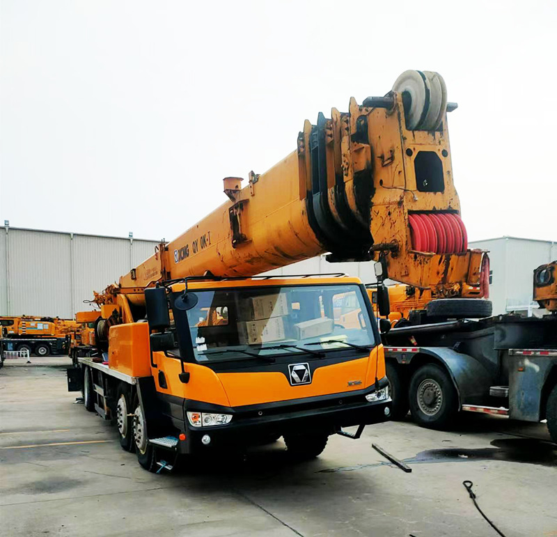XCMG QY70K-I 70ton lifting machine hoist truck crane price - Guindaste móvel: foto 4 XCMG QY70K-I 70ton lifting machine hoist truck crane price - Guindaste móvel: foto 4