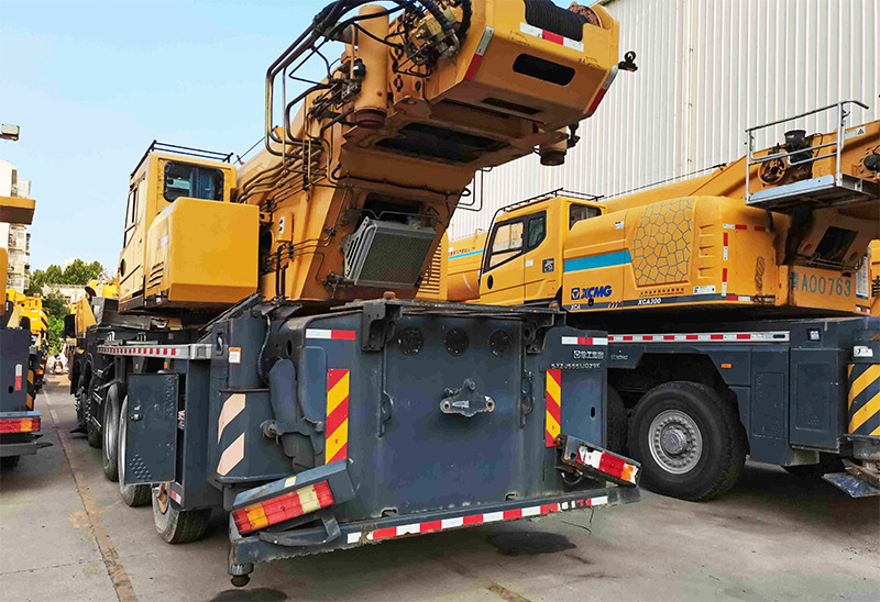 XCMG QY95K7C 90ton 95ton second hand hydraulic crane price - Guindaste móvel: foto 4 XCMG QY95K7C 90ton 95ton second hand hydraulic crane price - Guindaste móvel: foto 4