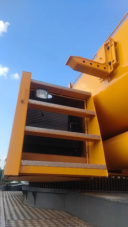 XCMG Truck crane Second Hand mobile hydraulic crane QAY160 Used - Guindaste móvel: foto 3 XCMG Truck crane Second Hand mobile hydraulic crane QAY160 Used - Guindaste móvel: foto 3