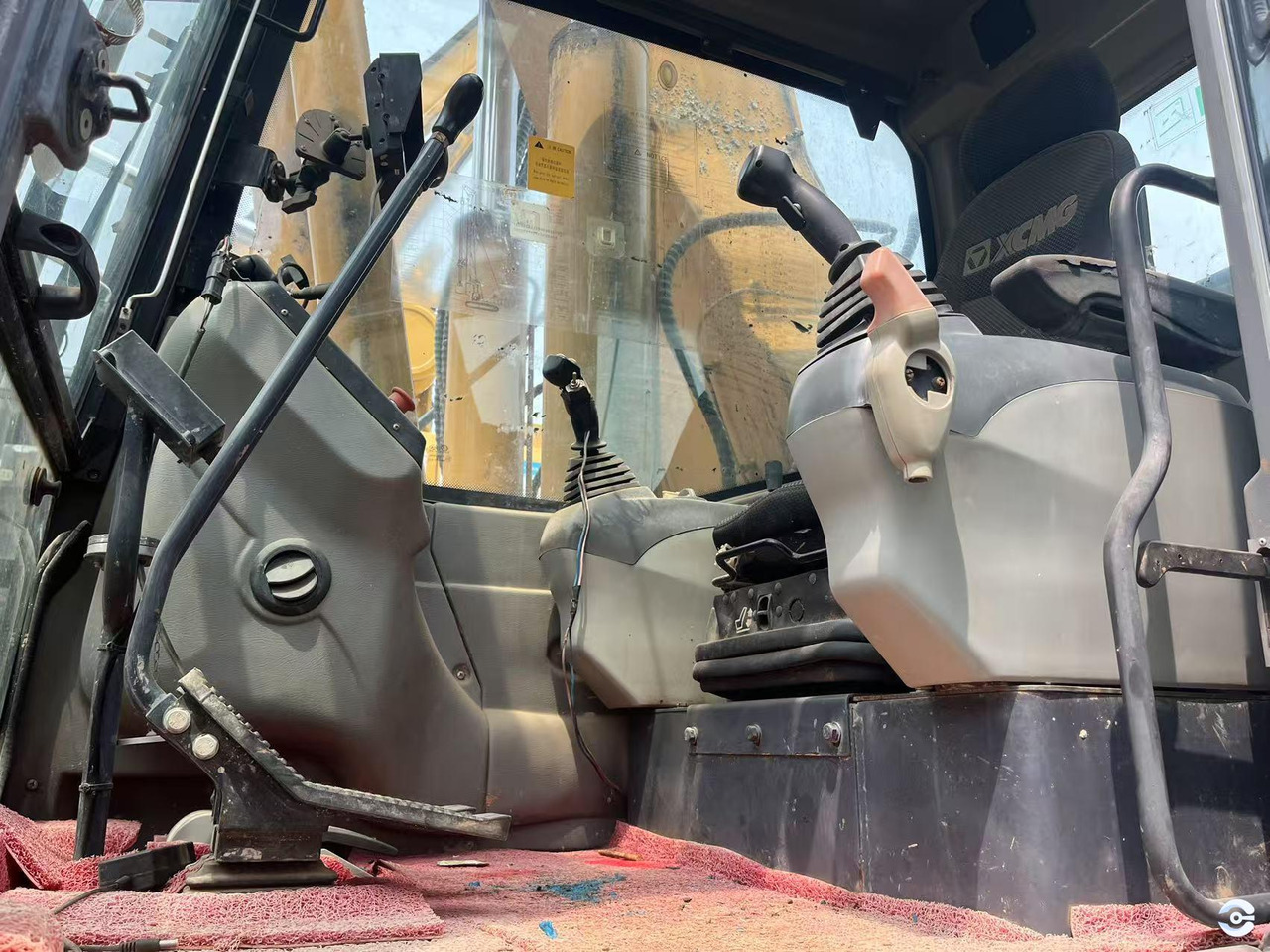 XCMG XR220D mobile crawler rotary drilling rig 25m - Máquina de perfuração: foto 3 XCMG XR220D mobile crawler rotary drilling rig 25m - Máquina de perfuração: foto 3