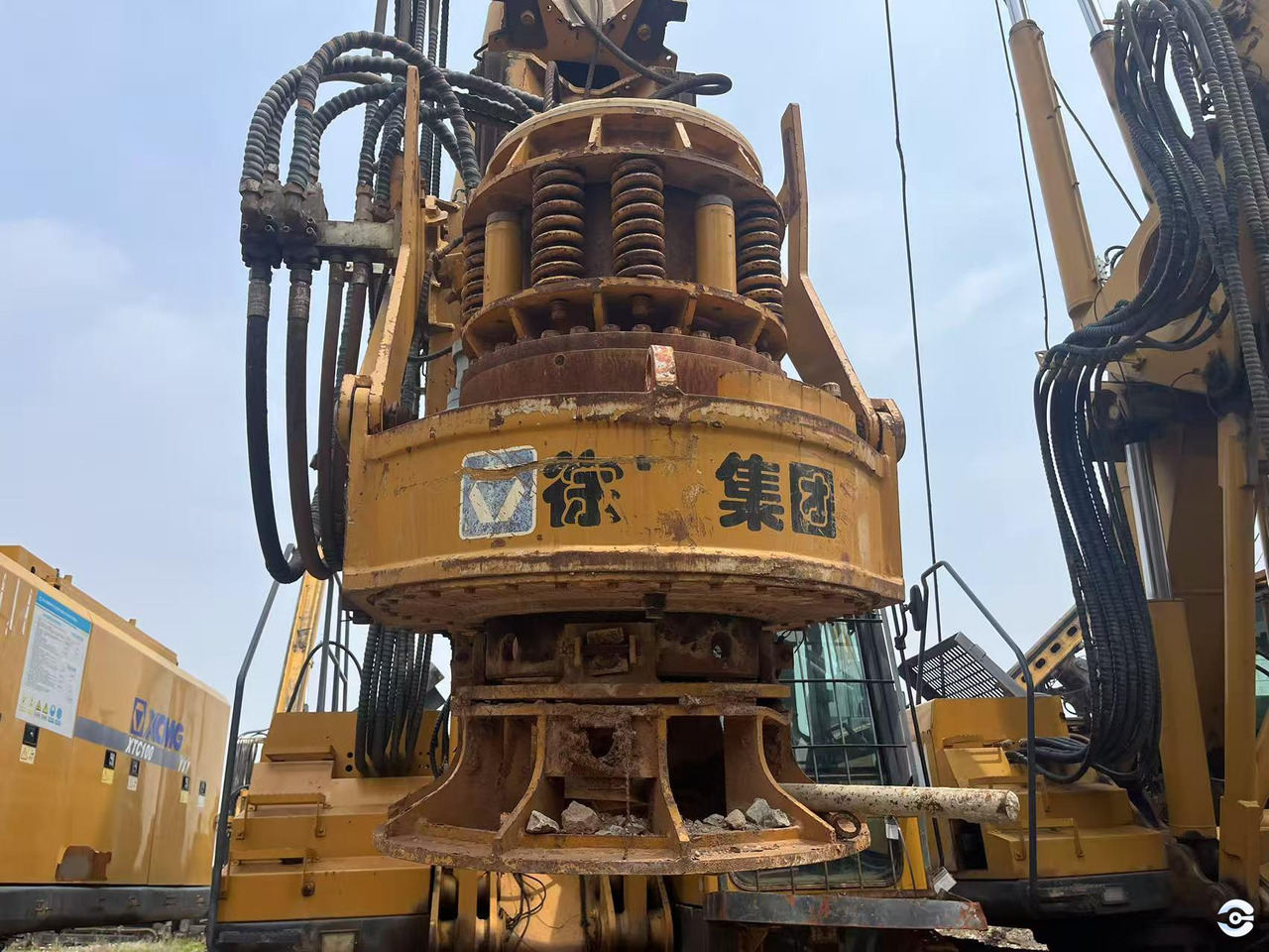 XCMG XR220D mobile crawler rotary drilling rig 25m - Máquina de perfuração: foto 5 XCMG XR220D mobile crawler rotary drilling rig 25m - Máquina de perfuração: foto 5