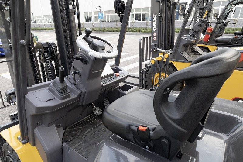 XCMG XVB40-G official brand new 4ton wheel forklift counterbalanced truck - Empilhadeira elétrica: foto 3 XCMG XVB40-G official brand new 4ton wheel forklift counterbalanced truck - Empilhadeira elétrica: foto 3