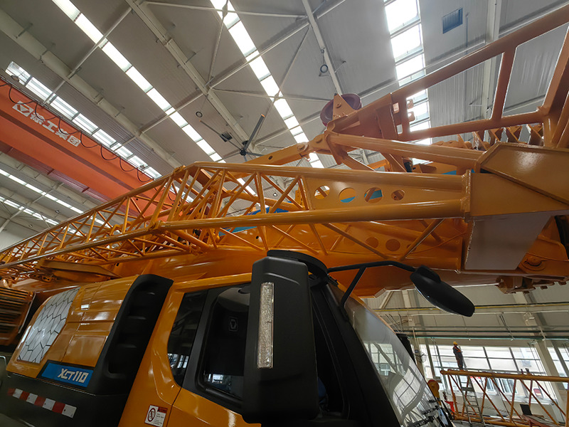 XCMG used XCT110 110ton telescopic boom truck crane mobile for sale - Guindaste: foto 5 XCMG used XCT110 110ton telescopic boom truck crane mobile for sale - Guindaste: foto 5