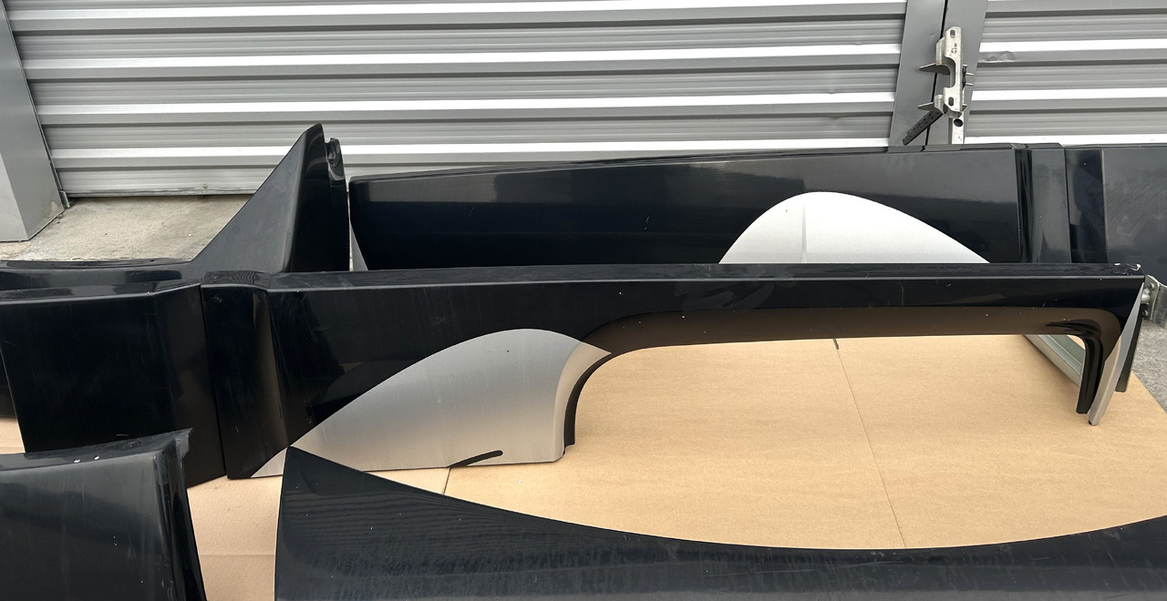 Peça universal DAF A SET OF DAF XF 106 SPOILER: foto 6