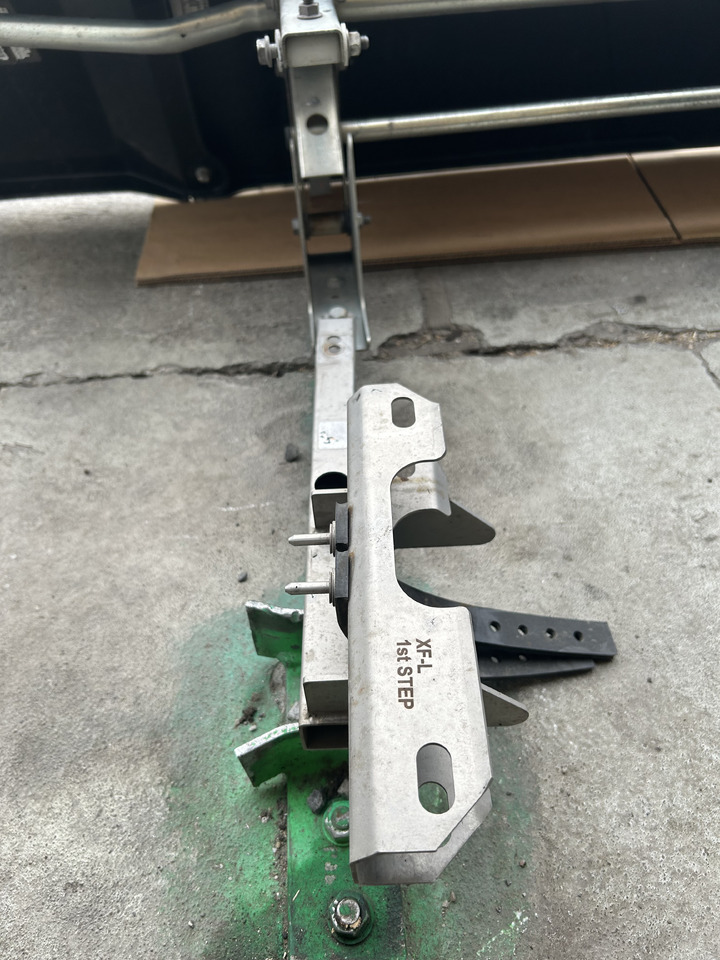 Peça universal DAF A SET OF DAF XF 106 SPOILER: foto 11