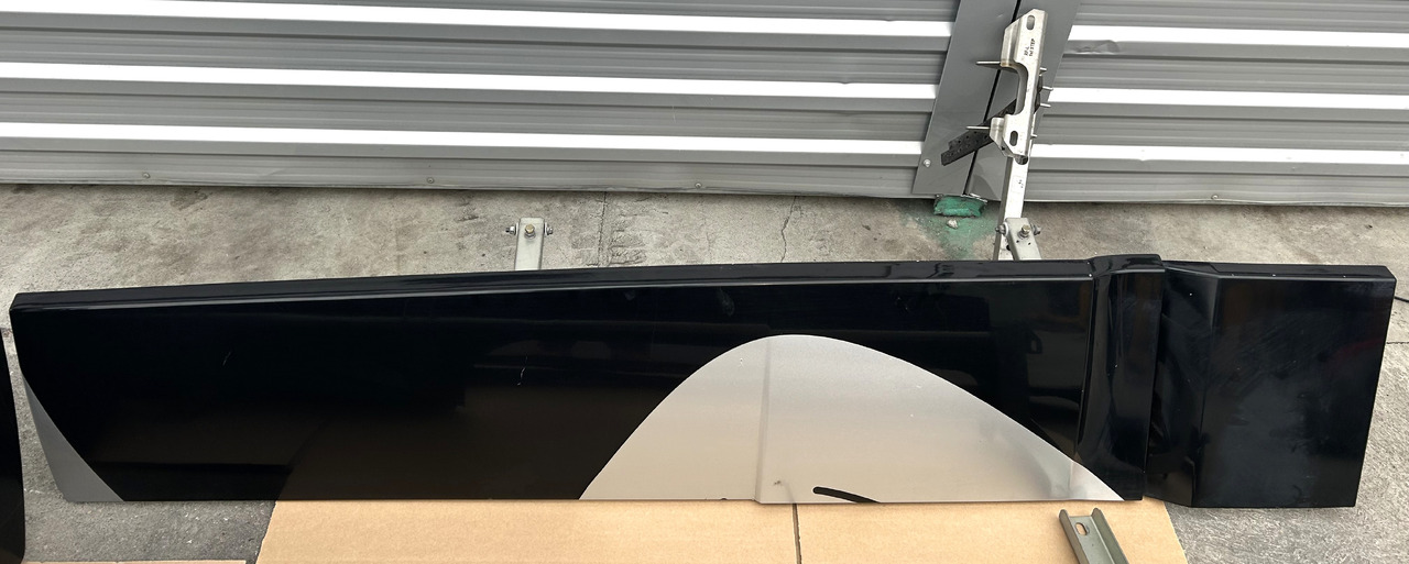 Peça universal DAF A SET OF DAF XF 106 SPOILER: foto 7