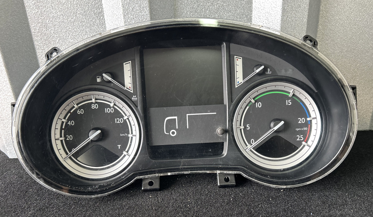DAF CLOCK COUNTER DAF XF 106 2114867 - Painel de instrumentos: foto 1 DAF CLOCK COUNTER DAF XF 106 2114867 - Painel de instrumentos: foto 1