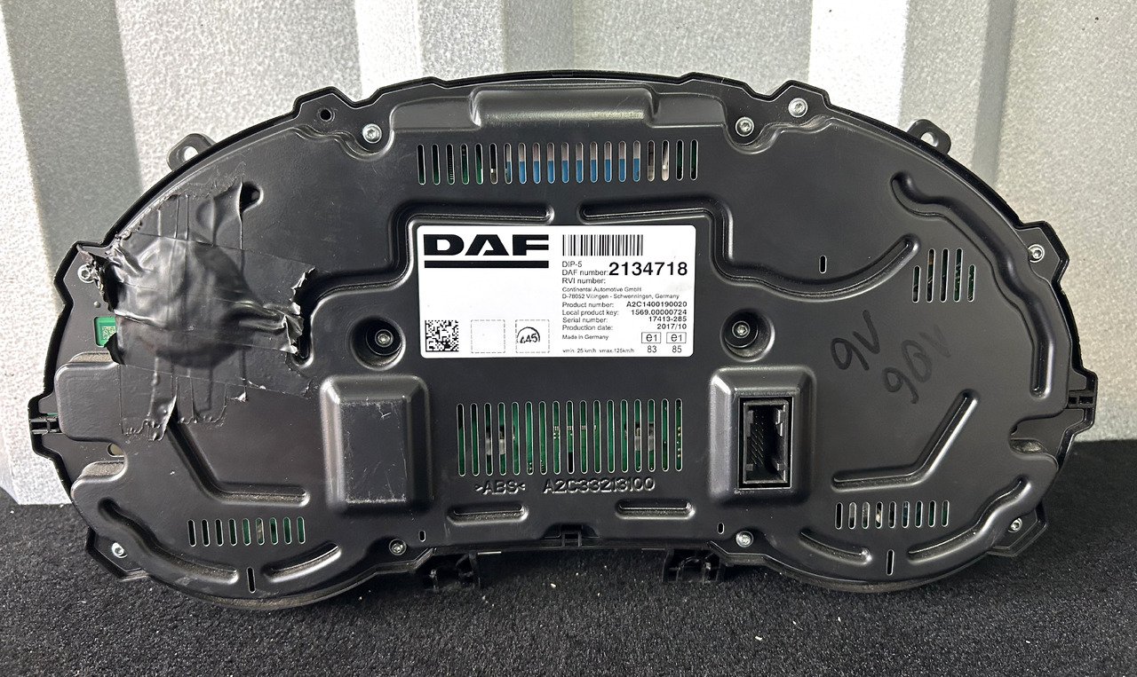 DAF DAF XF 106 CLOCK COUNTER 2134718 - Painel de instrumentos: foto 2 DAF DAF XF 106 CLOCK COUNTER 2134718 - Painel de instrumentos: foto 2