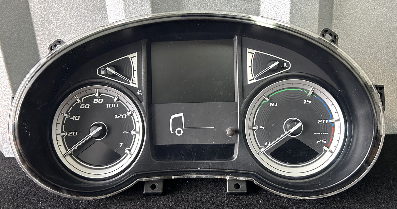 DAF DAF XF 106 CLOCK COUNTER 2134718 - Painel de instrumentos: foto 1 DAF DAF XF 106 CLOCK COUNTER 2134718 - Painel de instrumentos: foto 1