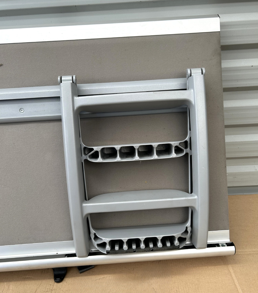 DAF UPPER BED BED DAF XF 106 LIFT SUPER SPACE CAB - Peça universal: foto 5 DAF UPPER BED BED DAF XF 106 LIFT SUPER SPACE CAB - Peça universal: foto 5