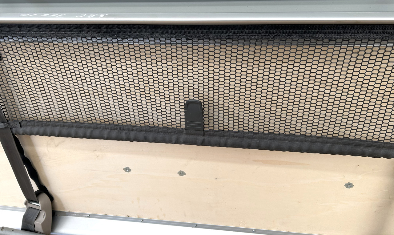 DAF UPPER BED BED DAF XF 106 LIFT SUPER SPACE CAB - Peça universal: foto 3 DAF UPPER BED BED DAF XF 106 LIFT SUPER SPACE CAB - Peça universal: foto 3