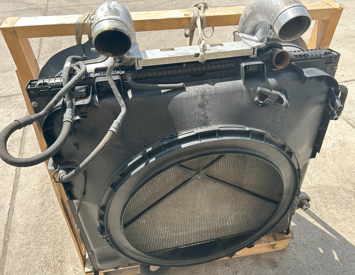 DAF XF 106 480 COOLER SET - Radiador de Caminhão: foto 2 DAF XF 106 480 COOLER SET - Radiador de Caminhão: foto 2