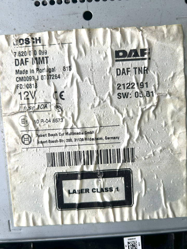 DAF XF 106 ORIGINAL RADIO + MOUNTING BOX - Peça universal: foto 3 DAF XF 106 ORIGINAL RADIO + MOUNTING BOX - Peça universal: foto 3