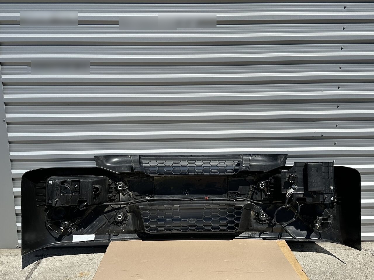 IVECO EUROCARGO 5801690602 / 5801745452 / 5801745449 IVECO 5801690602 / 5801745452 / 5801745449 - Para-choque de Caminhão: foto 2 IVECO EUROCARGO 5801690602 / 5801745452 / 5801745449 IVECO 5801690602 / 5801745452 / 5801745449 - Para-choque de Caminhão: foto 2