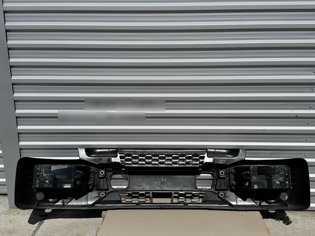 IVECO EUROCARGO 5801696199 IVECO 5801696199 - Para-choque de Caminhão: foto 4 IVECO EUROCARGO 5801696199 IVECO 5801696199 - Para-choque de Caminhão: foto 4