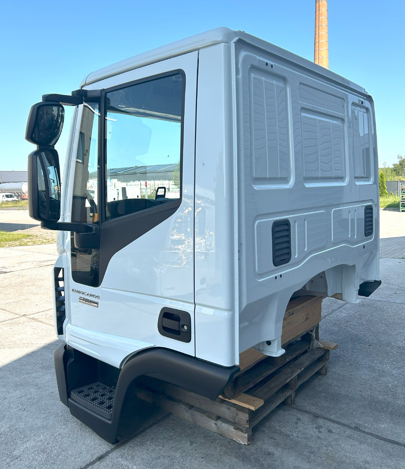 IVECO Eurocargo 75 DAY cabine Fahrerhaus Cab 2025 - Cabine de Automóvel: foto 5 IVECO Eurocargo 75 DAY cabine Fahrerhaus Cab 2025 - Cabine de Automóvel: foto 5
