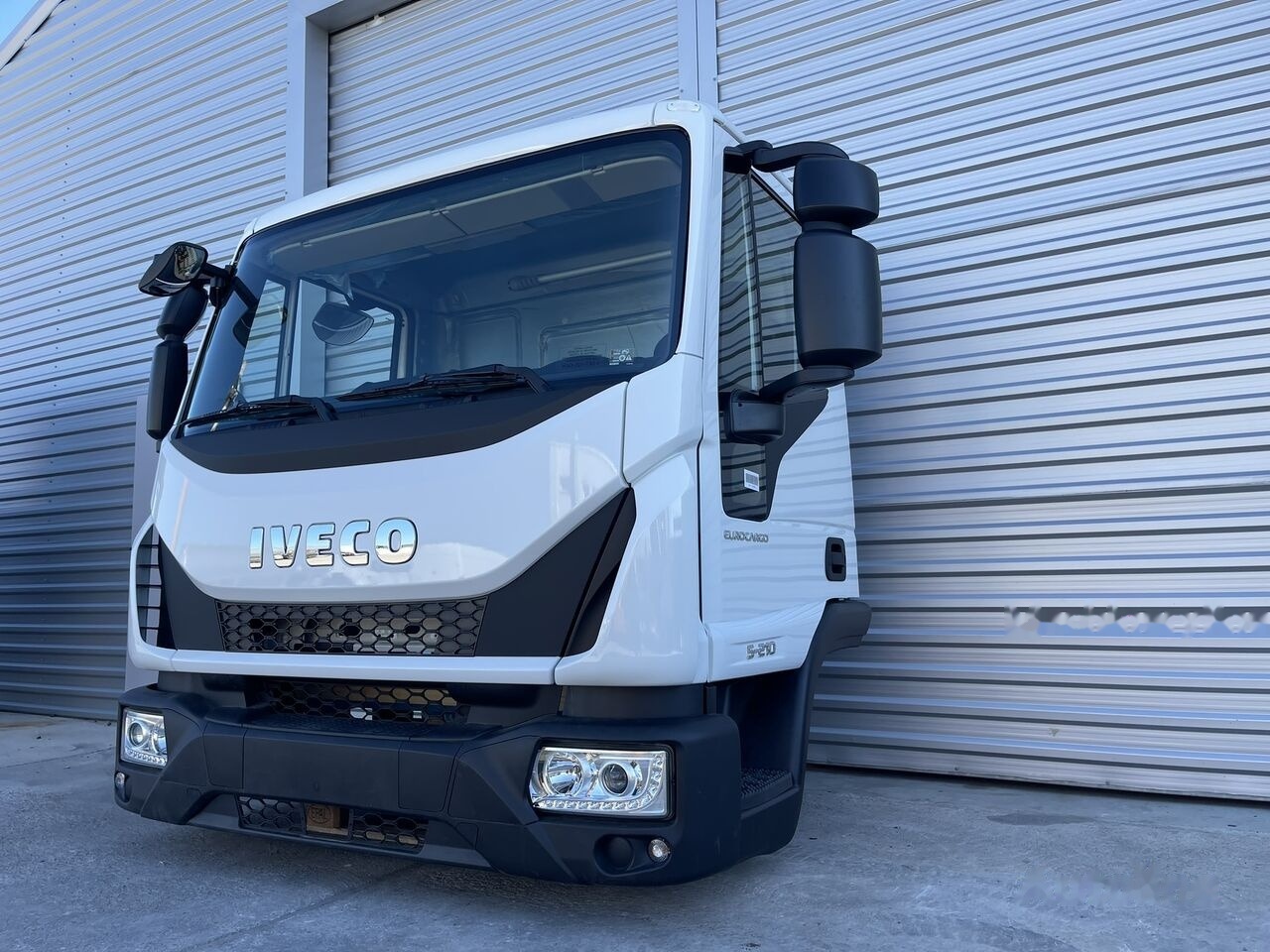IVECO Eurocargo for IVECO Eurocargo DAY cabine - Cabine de Automóvel: foto 1 IVECO Eurocargo for IVECO Eurocargo DAY cabine - Cabine de Automóvel: foto 1