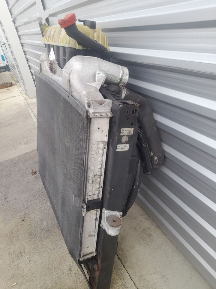 MAN TGA 81061016477 - Intercooler de Caminhão: foto 3 MAN TGA 81061016477 - Intercooler de Caminhão: foto 3