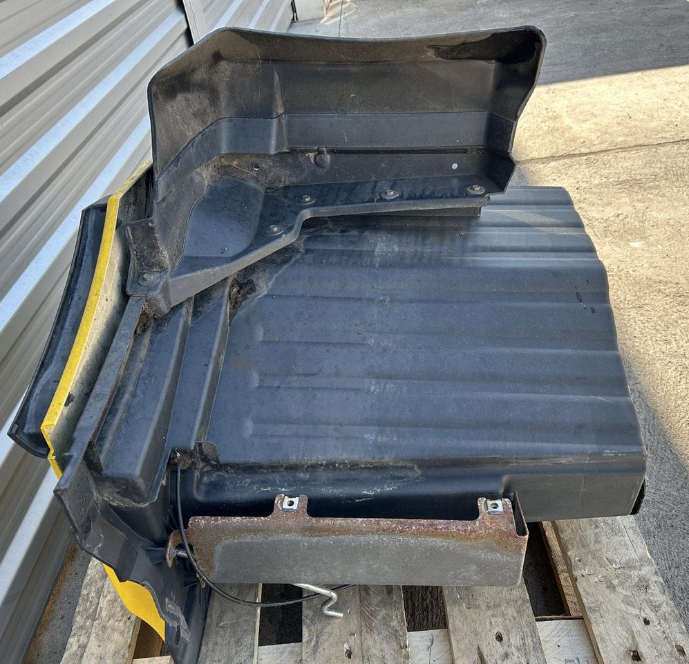 MERCEDES ACTROS MP5 STORAGE COMPARTMENT EXTENSION OF THE STEPS LEFT - Peça universal: foto 5 MERCEDES ACTROS MP5 STORAGE COMPARTMENT EXTENSION OF THE STEPS LEFT - Peça universal: foto 5