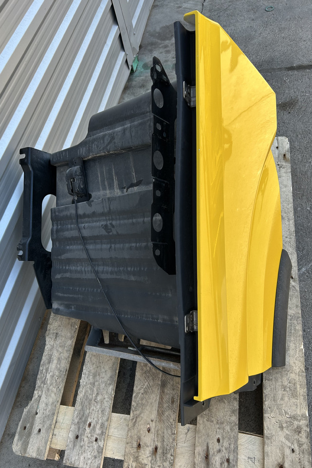 MERCEDES ACTROS MP5 STORAGE COMPARTMENT EXTENSION OF THE STEPS LEFT - Peça universal: foto 2 MERCEDES ACTROS MP5 STORAGE COMPARTMENT EXTENSION OF THE STEPS LEFT - Peça universal: foto 2