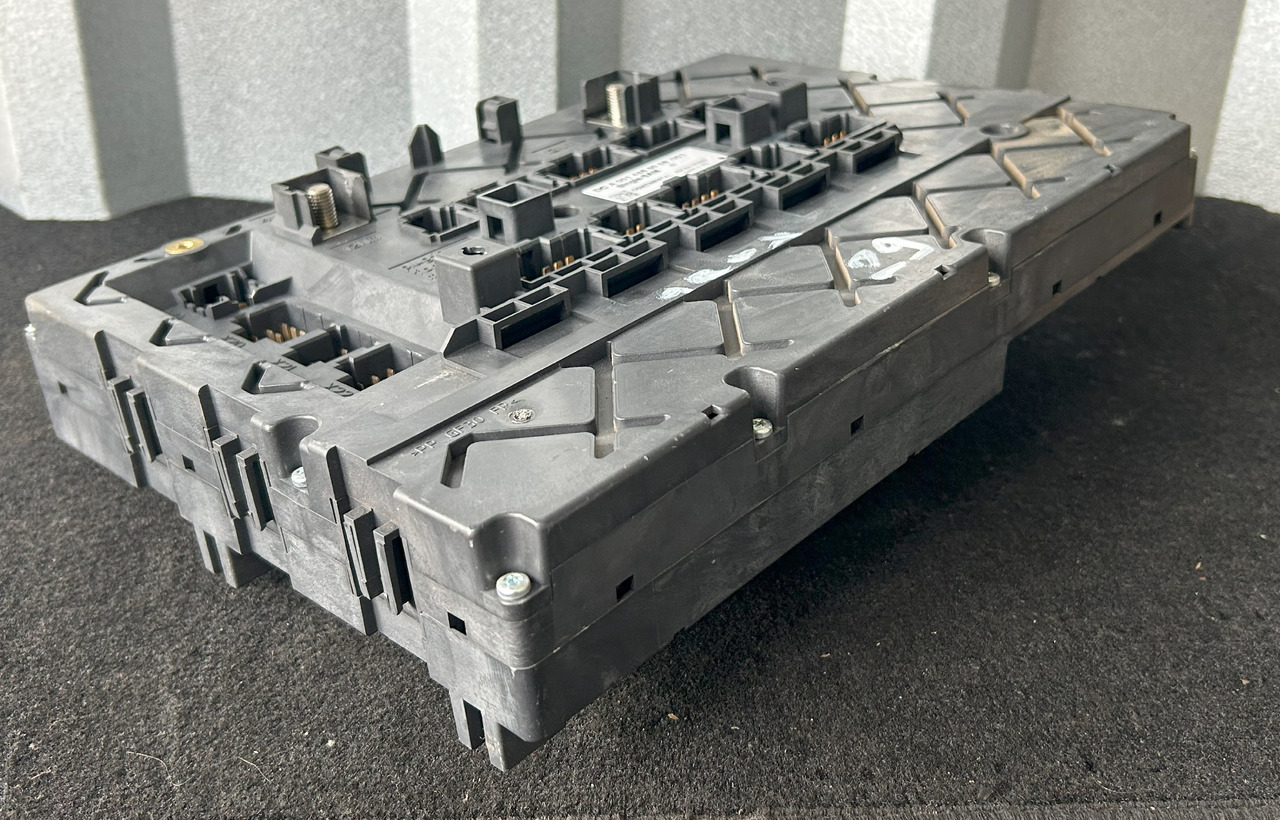 MERCEDES AROCS MP4 A FUSE MODULE SAM - Fusível: foto 5 MERCEDES AROCS MP4 A FUSE MODULE SAM - Fusível: foto 5