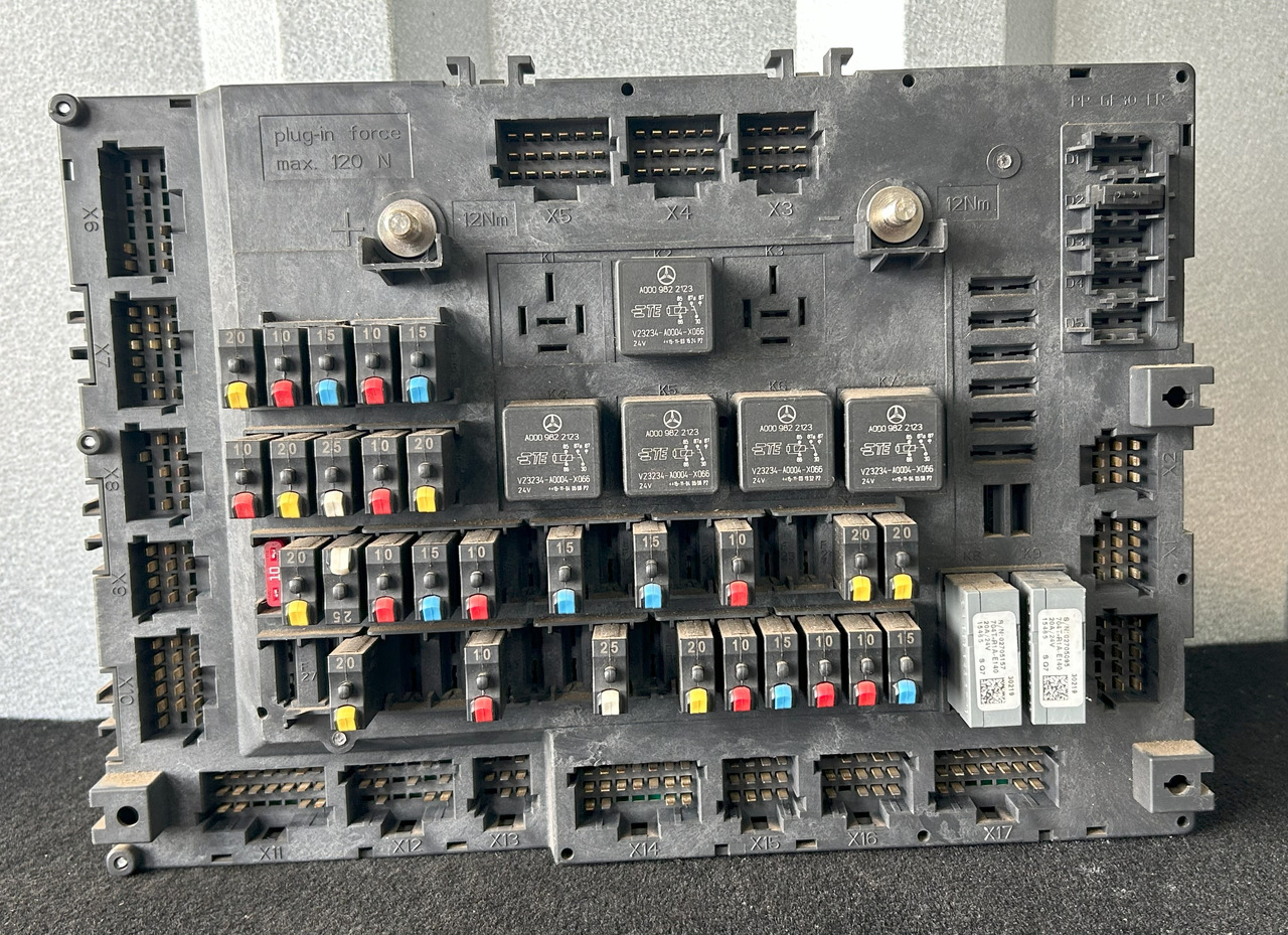 MERCEDES AROCS MP4 A FUSE MODULE SAM - Fusível: foto 3 MERCEDES AROCS MP4 A FUSE MODULE SAM - Fusível: foto 3