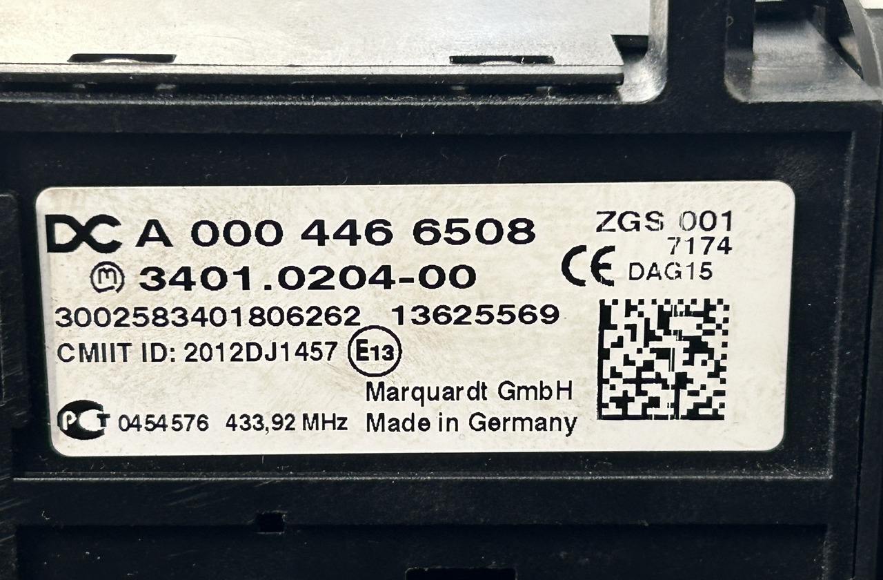 MERCEDES-BENZ ACTROS MP4 START/STOP IGNITION SWITCH - Painel de instrumentos de Caminhão: foto 5 MERCEDES-BENZ ACTROS MP4 START/STOP IGNITION SWITCH - Painel de instrumentos de Caminhão: foto 5