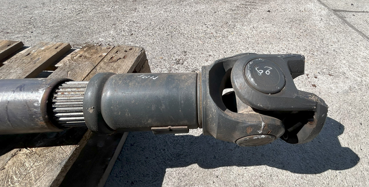 MERCEDES-BENZ AROCS MP4 DRIVE SHAFT 1544 MM - Veio de transmissão: foto 3 MERCEDES-BENZ AROCS MP4 DRIVE SHAFT 1544 MM - Veio de transmissão: foto 3